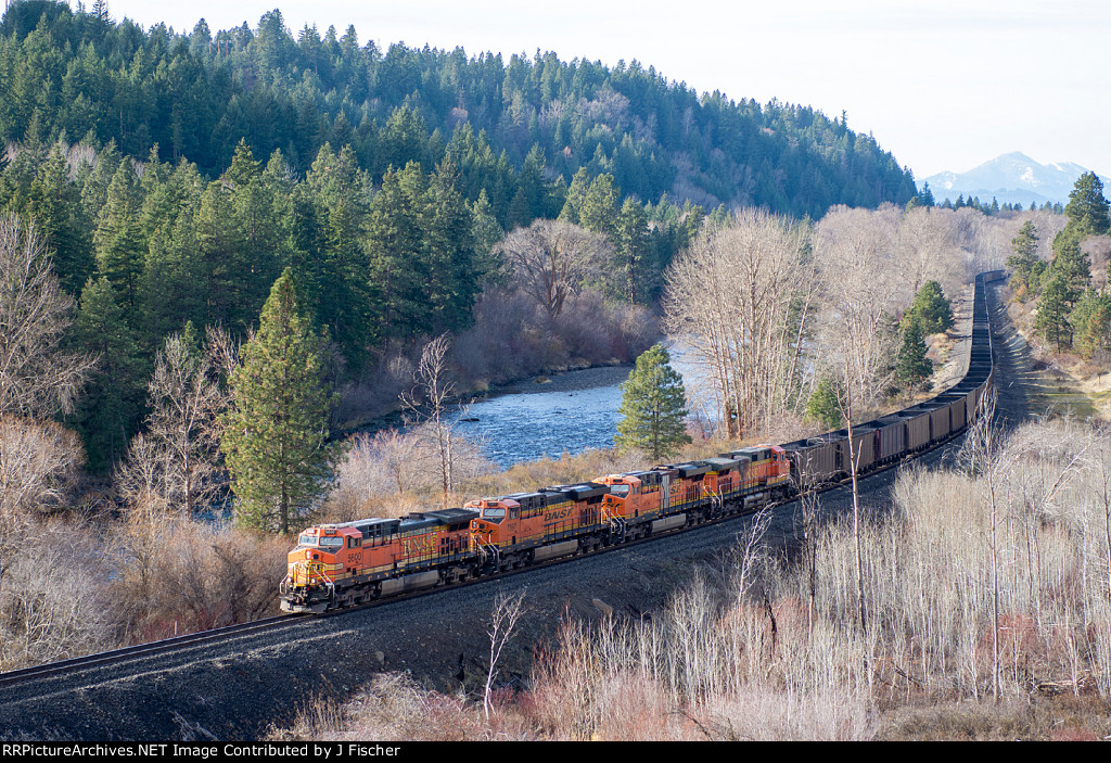 BNSF 5600